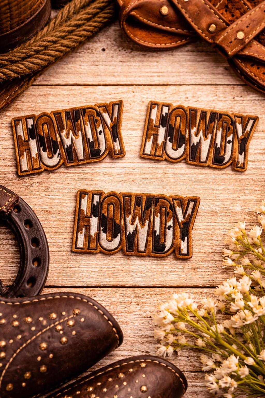Howdy Cow Print Embroidered Patch, Western Cowboy Iron-On Hat Badge (3 Inch)